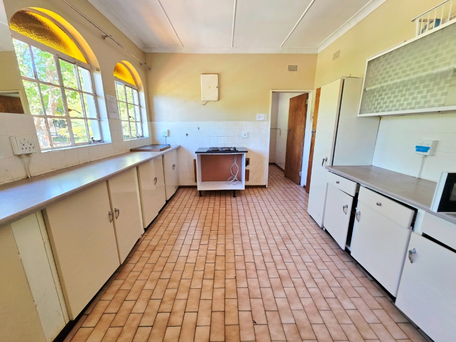 11 Bedroom Property for Sale in Universitas Free State
